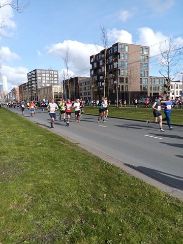 Erik Krohn running in Budapest