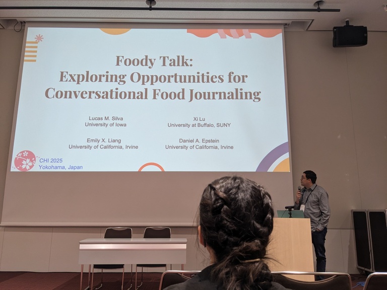 Lucas Silva presenting at CHI 2025