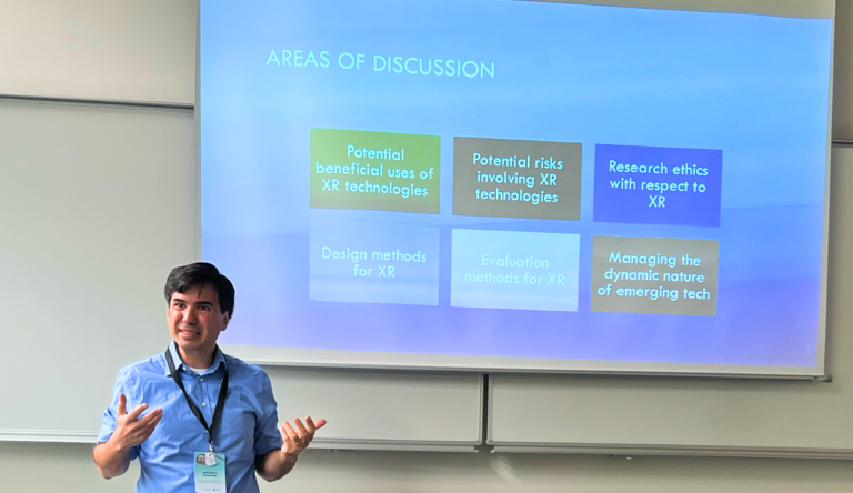Juan Pablo Hourcade presenting in the Extended Reality and Children: Risks, opportunities, and ethics