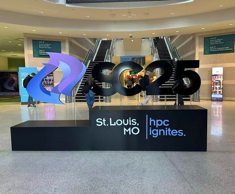 SC'25 sign.